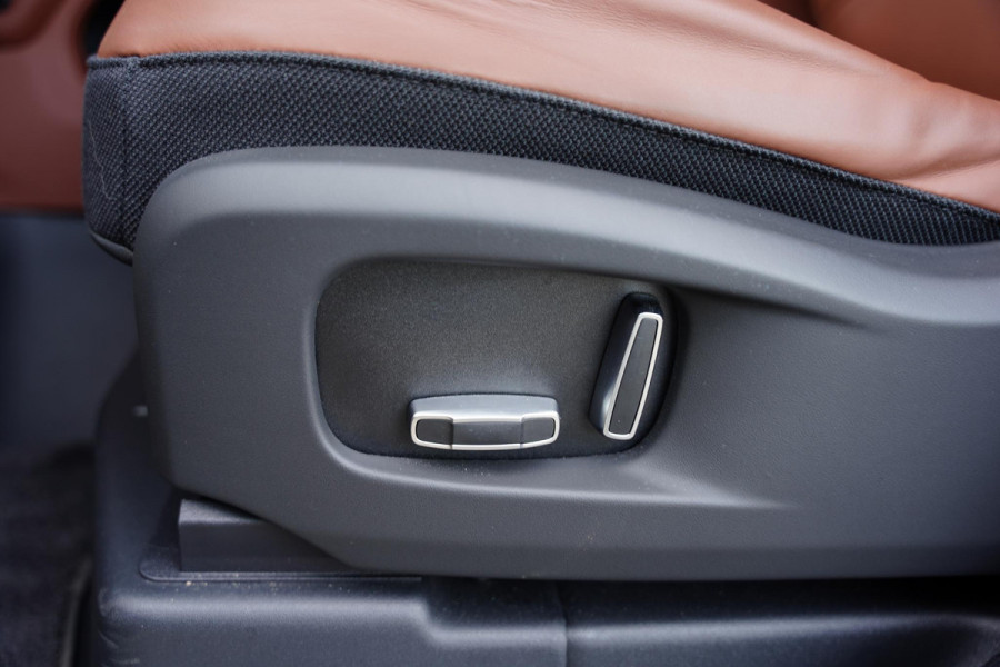 Land Rover Defender 110 P 635 Octa 4.4 Edition One GERESERVEERD