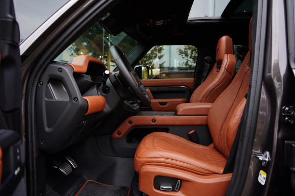 Land Rover Defender 110 P 635 V 8 Octa One of One Lamborghini Leather