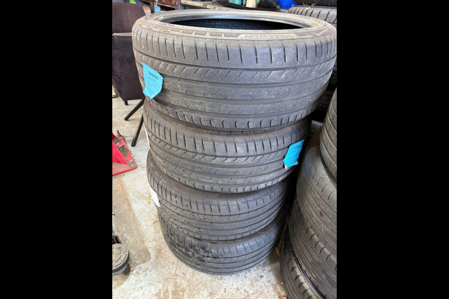 Tesla Model 3 Long Range AWD 75 kWh 2e Eigenaar,Autopilot,Panodak,Leder,360 Camera,Adaptive Cruise,NL Auto,N.A.P,Extra zomer banden,APK tot 09-2027