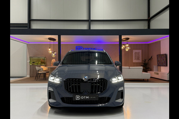 BMW 2 Serie Active Tourer M-Pakket | Pano | HUD | 360° | Harman Kardon | Trekhaak