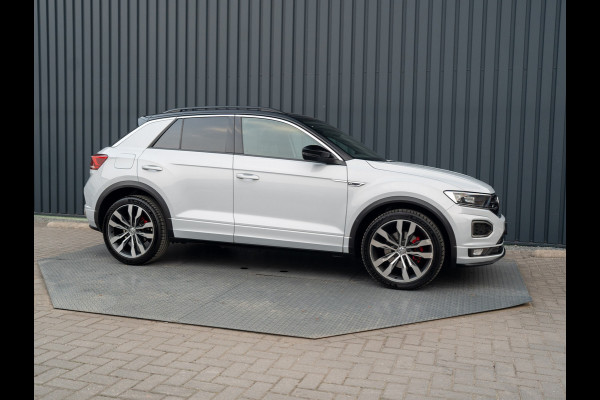 Volkswagen T-Roc 1.5 TSI Sport Business R | Apple Carplay/ Android Auto | Camera | 19'' | Trekhaak afnb. | Prijs Rijklaar!!