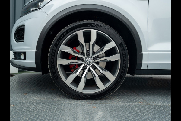 Volkswagen T-Roc 1.5 TSI Sport Business R | Apple Carplay/ Android Auto | Camera | 19'' | Trekhaak afnb. | Prijs Rijklaar!!