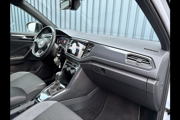 Volkswagen T-Roc 1.5 TSI Sport Business R | Apple Carplay/ Android Auto | Camera | 19'' | Trekhaak afnb. | Prijs Rijklaar!!