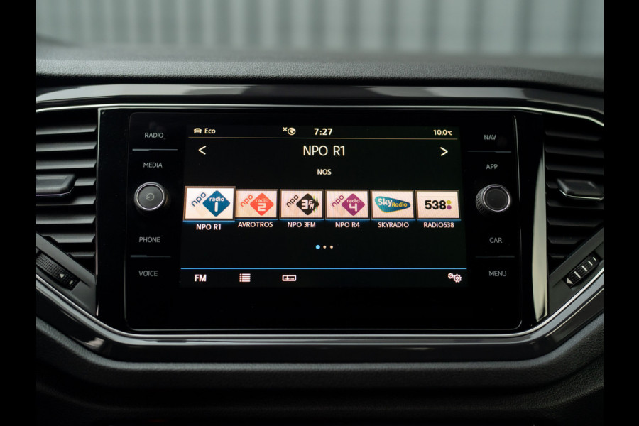 Volkswagen T-Roc 1.5 TSI Sport Business R | Apple Carplay/ Android Auto | Camera | 19'' | Trekhaak afnb. | Prijs Rijklaar!!