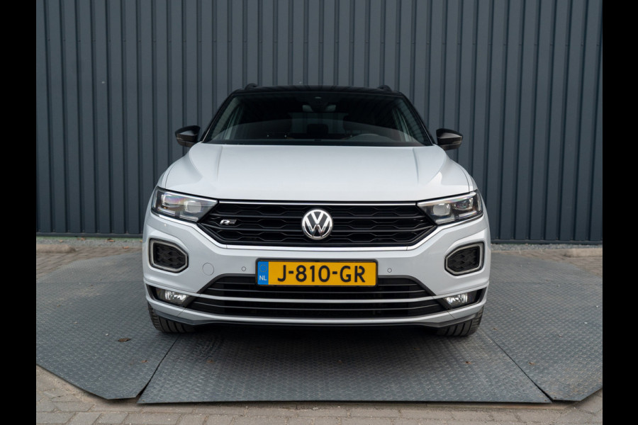 Volkswagen T-Roc 1.5 TSI Sport Business R | Apple Carplay/ Android Auto | Camera | 19'' | Trekhaak afnb. | Prijs Rijklaar!!