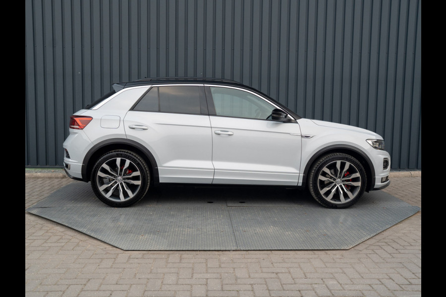 Volkswagen T-Roc 1.5 TSI Sport Business R | Apple Carplay/ Android Auto | Camera | 19'' | Trekhaak afnb. | Prijs Rijklaar!!