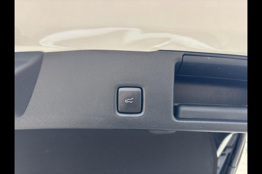 Ford Kuga 2.5 PHEV Active X 243pk | Driver Assistance Pack | Winterpack | Technology Pack | Panoramadak | All Weather Banden