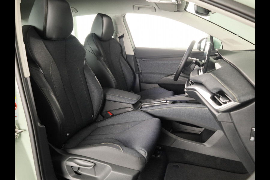 Škoda Elroq Business Edition Elektromotor 150 kW / 204 PK SUV | Trekhaak wegklapbaar | Lichtmetalen velgen 20 inch Vega