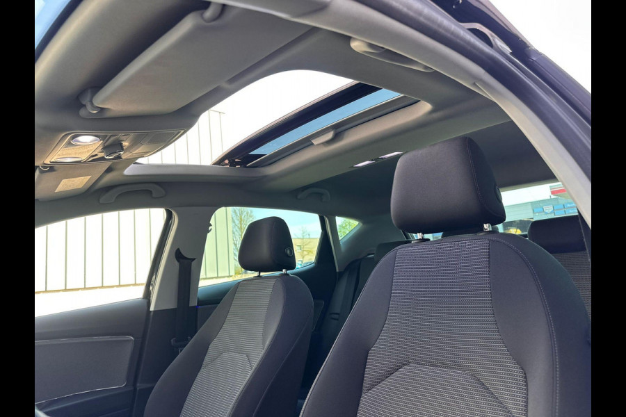 Seat Leon 1.5 TSI Style Ultimate Edition Virtual cockpit | PANO | Volledig LED | CAMERA |