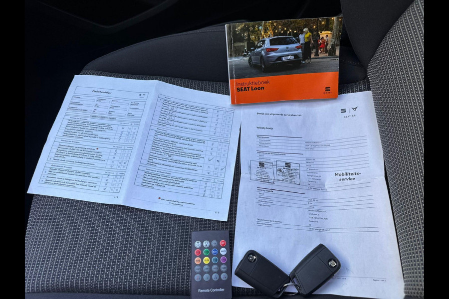 Seat Leon 1.5 TSI Style Ultimate Edition Virtual cockpit | PANO | Volledig LED | CAMERA |