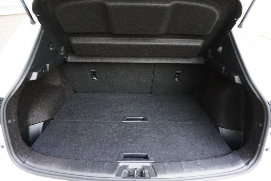 Nissan QASHQAI 1.3 DIG-T 140PK N-Connecta/360Camera/Panodak/ 18Inch LMV/Goed onderhouden.
