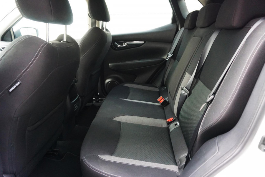 Nissan QASHQAI 1.3 DIG-T 140PK N-Connecta/360Camera/Panodak/ 18Inch LMV/Goed onderhouden.