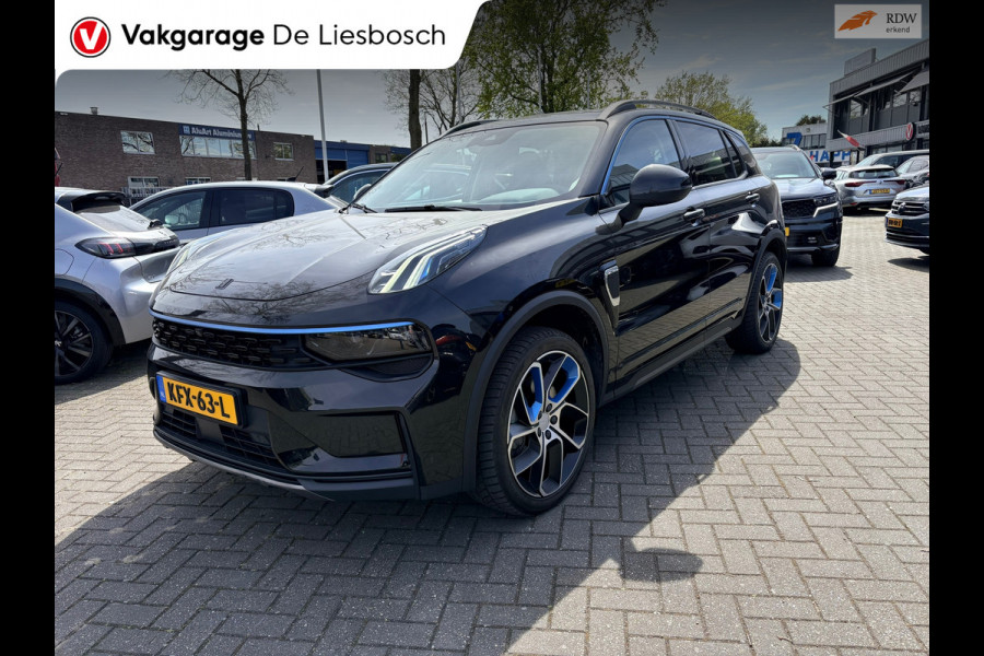 Lynk & Co 01 1.5 / pano / 360 camera / 1800kg trekgewicht/ Infinity / navi / stoelverwarming/trekhaak