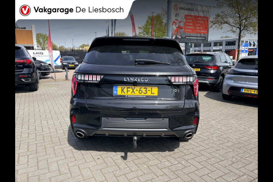 Lynk & Co 01 1.5 / pano / 360 camera / 1800kg trekgewicht/ Infinity / navi / stoelverwarming/trekhaak