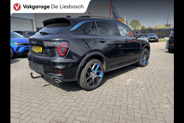 Lynk & Co 01 1.5 / pano / 360 camera / 1800kg trekgewicht/ Infinity / navi / stoelverwarming/trekhaak