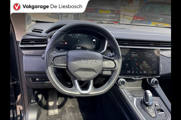 Lynk & Co 01 1.5 / pano / 360 camera / 1800kg trekgewicht/ Infinity / navi / stoelverwarming/trekhaak