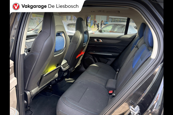 Lynk & Co 01 1.5 / pano / 360 camera / 1800kg trekgewicht/ Infinity / navi / stoelverwarming/trekhaak