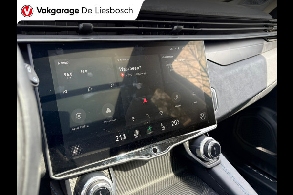 Lynk & Co 01 1.5 / pano / 360 camera / 1800kg trekgewicht/ Infinity / navi / stoelverwarming/trekhaak