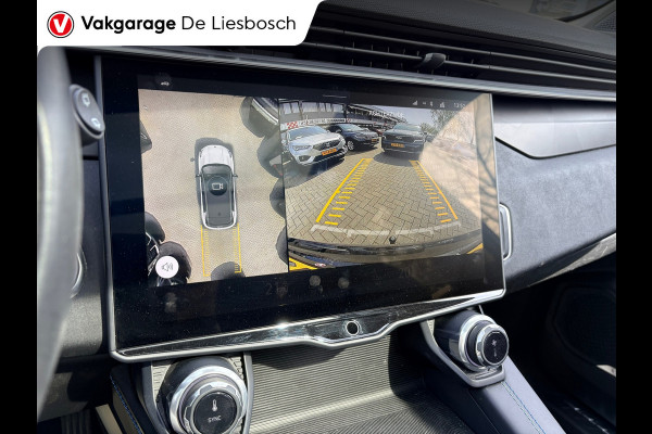 Lynk & Co 01 1.5 / pano / 360 camera / 1800kg trekgewicht/ Infinity / navi / stoelverwarming/trekhaak