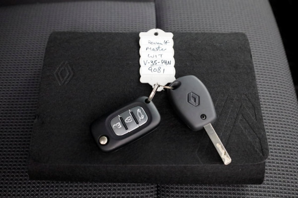 Renault Master T35 2.3 dCi 135pk L2H2 Comfort Airco/Navi NIEUW BPM-vrij 01-2023