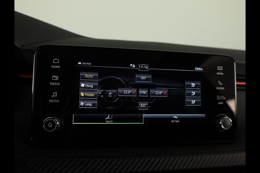 Škoda Kamiq 1.0 TSI Monte Carlo 115 pk Automaat (DSG) | Verlengde garantie | Navigatie via App | Panoramadak | Parkeersensoren | Adaptieve cruise control | Stoelverwarming |