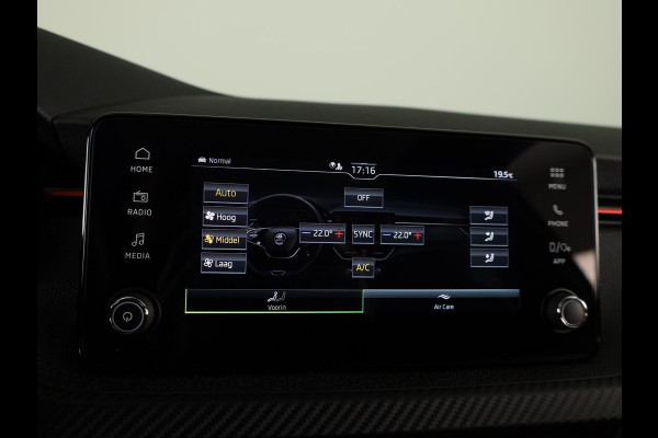 Škoda Kamiq 1.0 TSI Monte Carlo 115 pk Automaat (DSG) | Verlengde garantie | Navigatie via App | Panoramadak | Parkeersensoren | Adaptieve cruise control | Stoelverwarming |