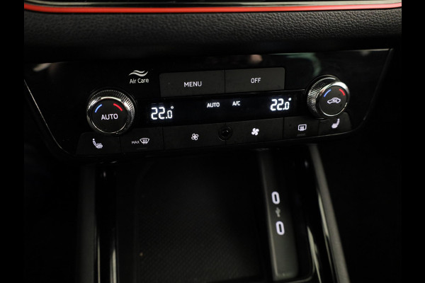 Škoda Kamiq 1.0 TSI Monte Carlo 115 pk Automaat (DSG) | Verlengde garantie | Navigatie via App | Panoramadak | Parkeersensoren | Adaptieve cruise control | Stoelverwarming |