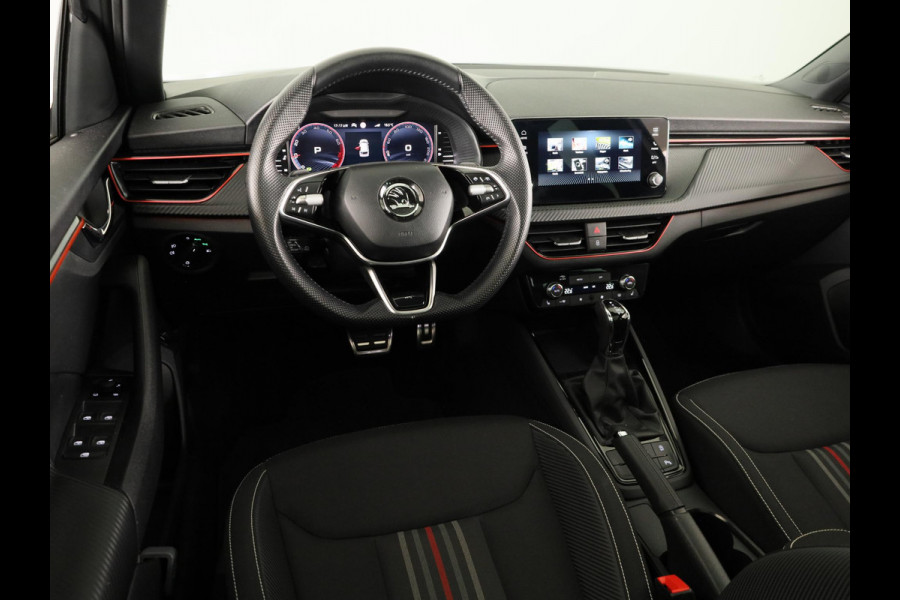 Škoda Kamiq 1.0 TSI Monte Carlo 115 pk Automaat (DSG) | Verlengde garantie | Navigatie via App | Panoramadak | Parkeersensoren | Adaptieve cruise control | Stoelverwarming |