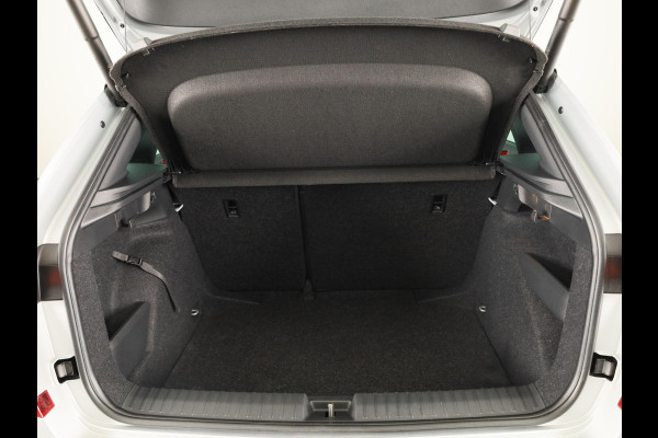 Škoda Kamiq 1.0 TSI Monte Carlo 115 pk Automaat (DSG) | Verlengde garantie | Navigatie via App | Panoramadak | Parkeersensoren | Adaptieve cruise control | Stoelverwarming |