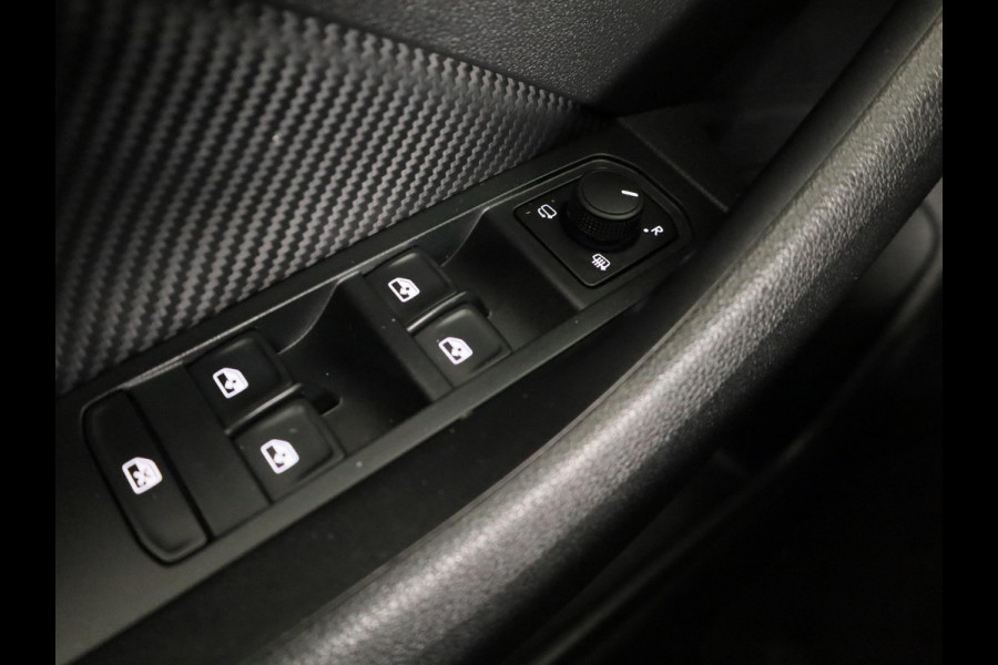 Škoda Kamiq 1.0 TSI Monte Carlo 115 pk Automaat (DSG) | Verlengde garantie | Navigatie via App | Panoramadak | Parkeersensoren | Adaptieve cruise control | Stoelverwarming |