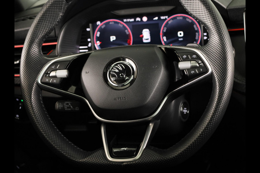 Škoda Kamiq 1.0 TSI Monte Carlo 115 pk Automaat (DSG) | Verlengde garantie | Navigatie via App | Panoramadak | Parkeersensoren | Adaptieve cruise control | Stoelverwarming |