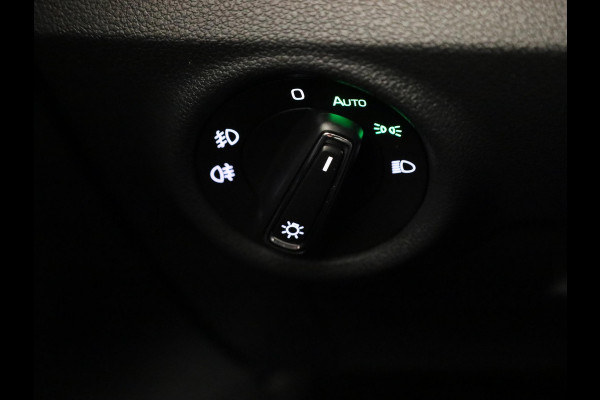 Škoda Kamiq 1.0 TSI Monte Carlo 115 pk Automaat (DSG) | Verlengde garantie | Navigatie via App | Panoramadak | Parkeersensoren | Adaptieve cruise control | Stoelverwarming |