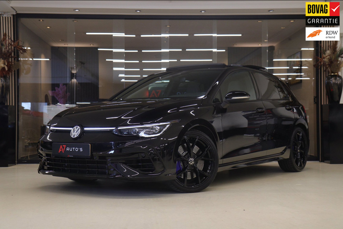 Volkswagen Golf 2.0 TSI R 4Motion PERFORMANCE /AKRA/PANO/IQ/H-K/BOMVOL