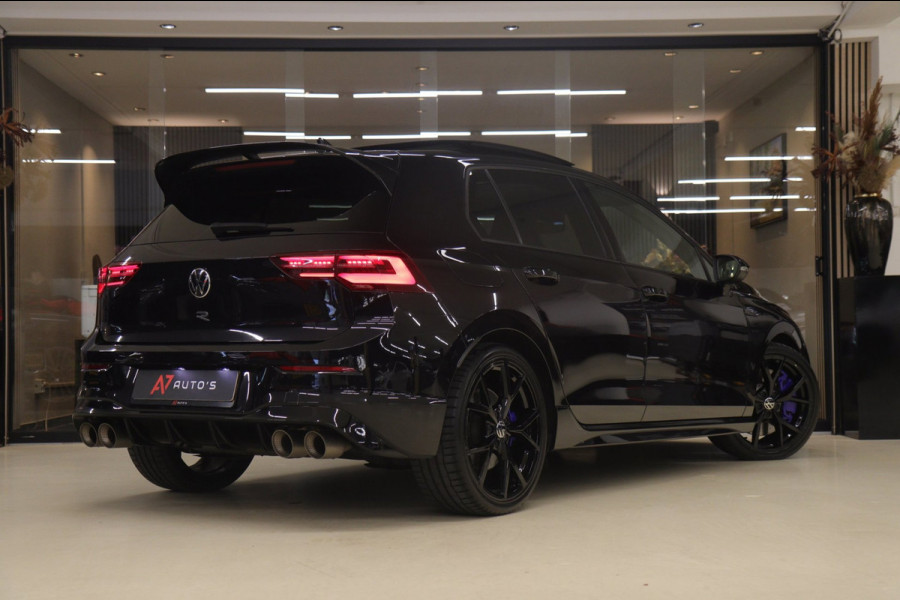 Volkswagen Golf 2.0 TSI R 4Motion PERFORMANCE /AKRA/PANO/IQ/H-K/BOMVOL