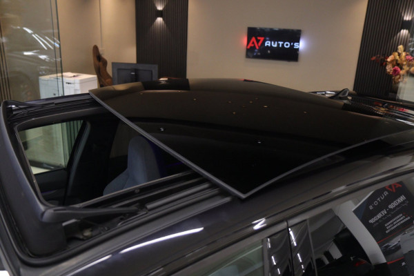 Volkswagen Golf 2.0 TSI R 4Motion PERFORMANCE /AKRA/PANO/IQ/H-K/BOMVOL