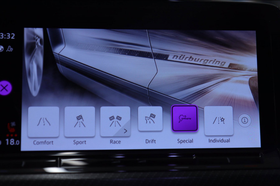 Volkswagen Golf 2.0 TSI R 4Motion PERFORMANCE /AKRA/PANO/IQ/H-K/BOMVOL