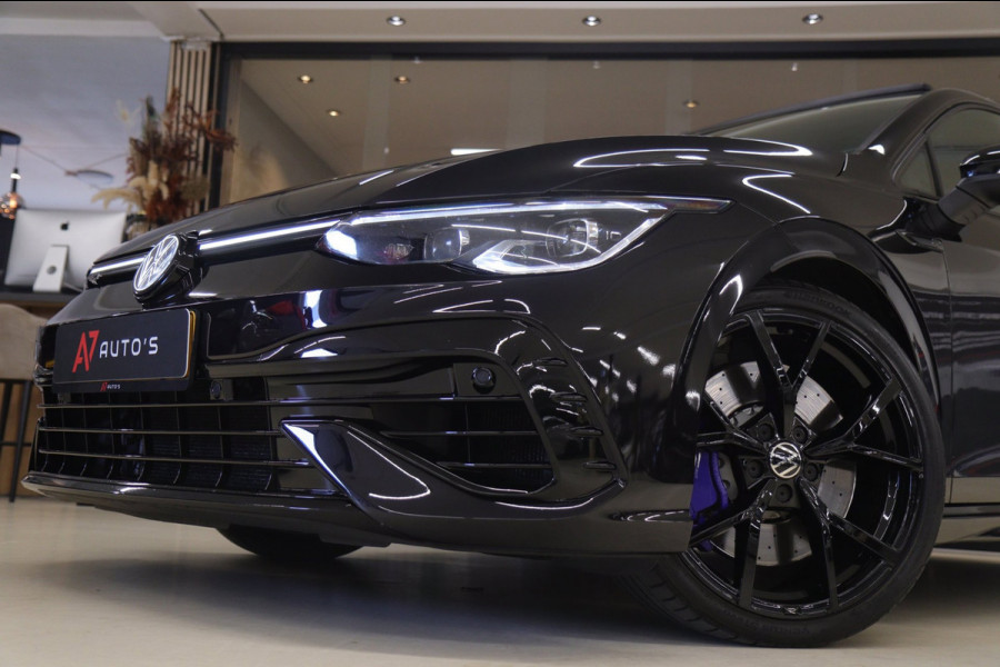 Volkswagen Golf 2.0 TSI R 4Motion PERFORMANCE /AKRA/PANO/IQ/H-K/BOMVOL