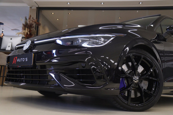 Volkswagen Golf 2.0 TSI R 4Motion PERFORMANCE /AKRA/PANO/IQ/H-K/BOMVOL