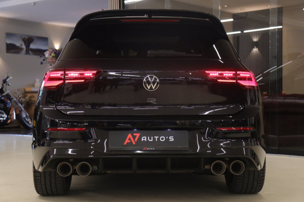 Volkswagen Golf 2.0 TSI R 4Motion PERFORMANCE /AKRA/PANO/IQ/H-K/BOMVOL