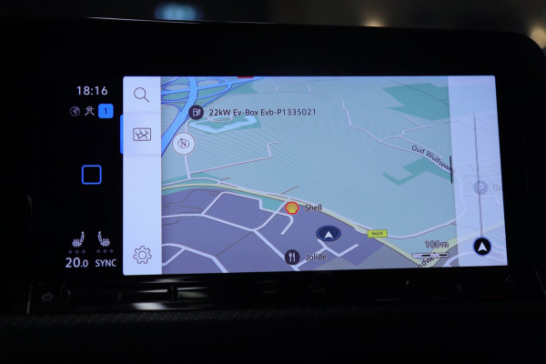 Volkswagen Golf 2.0 TSI R 4Motion PERFORMANCE /AKRA/PANO/IQ/H-K/BOMVOL