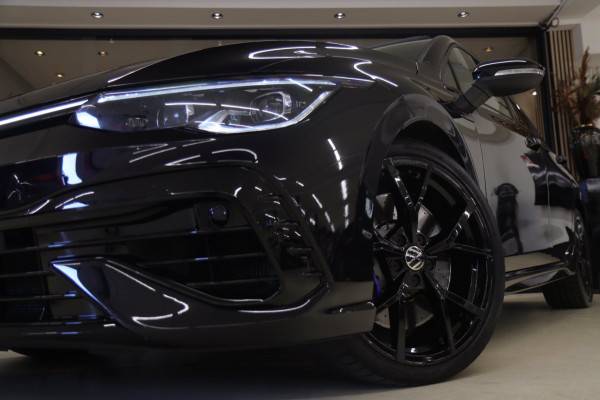 Volkswagen Golf 2.0 TSI R 4Motion PERFORMANCE /AKRA/PANO/IQ/H-K/BOMVOL