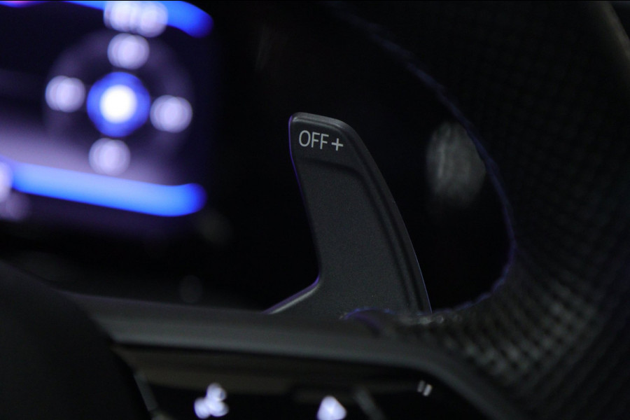 Volkswagen Golf 2.0 TSI R 4Motion PERFORMANCE /AKRA/PANO/IQ/H-K/BOMVOL