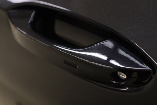 Volkswagen Golf 2.0 TSI R 4Motion PERFORMANCE /AKRA/PANO/IQ/H-K/BOMVOL