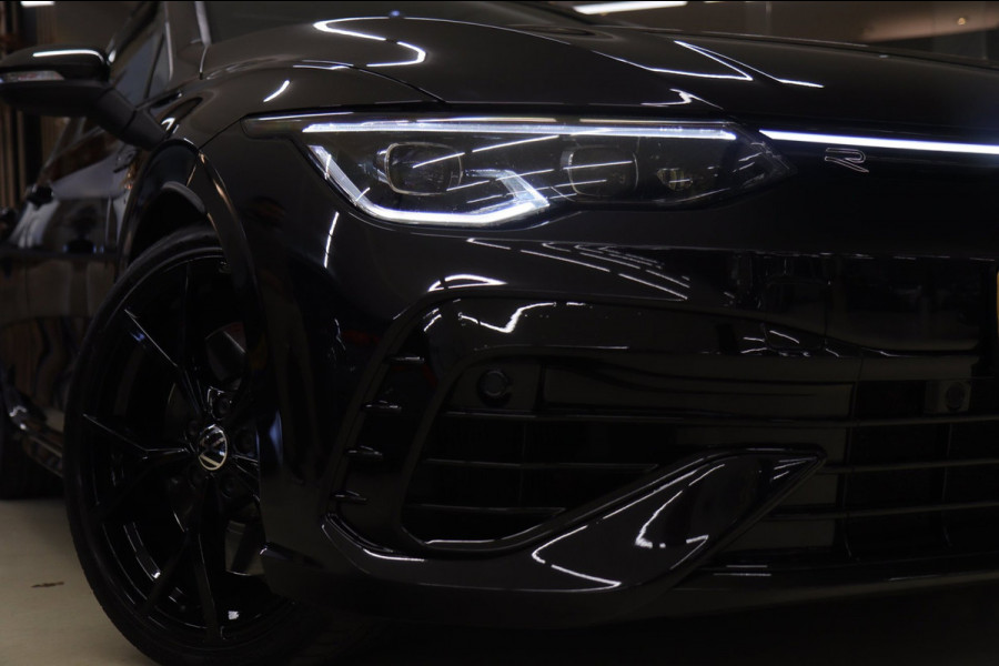 Volkswagen Golf 2.0 TSI R 4Motion PERFORMANCE /AKRA/PANO/IQ/H-K/BOMVOL