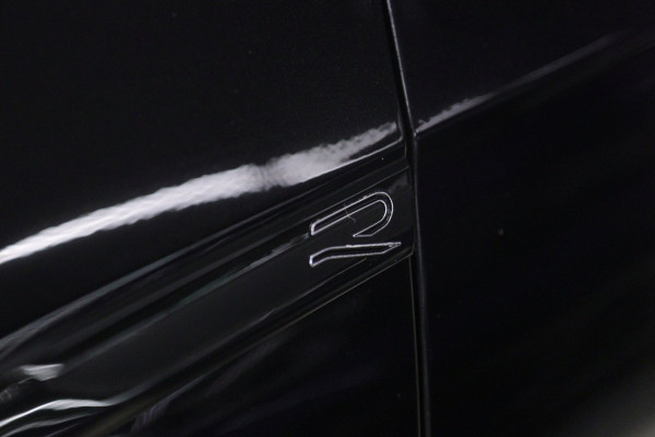 Volkswagen Golf 2.0 TSI R 4Motion PERFORMANCE /AKRA/PANO/IQ/H-K/BOMVOL