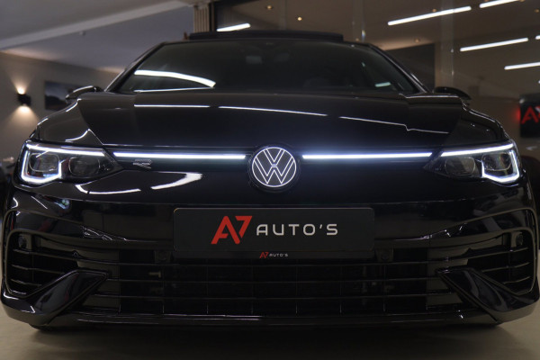 Volkswagen Golf 2.0 TSI R 4Motion PERFORMANCE /AKRA/PANO/IQ/H-K/BOMVOL