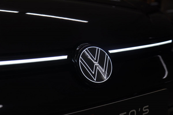 Volkswagen Golf 2.0 TSI R 4Motion PERFORMANCE /AKRA/PANO/IQ/H-K/BOMVOL