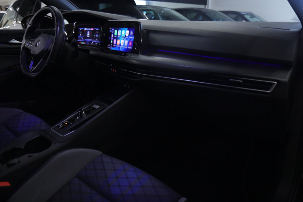 Volkswagen Golf 2.0 TSI R 4Motion PERFORMANCE /AKRA/PANO/IQ/H-K/BOMVOL