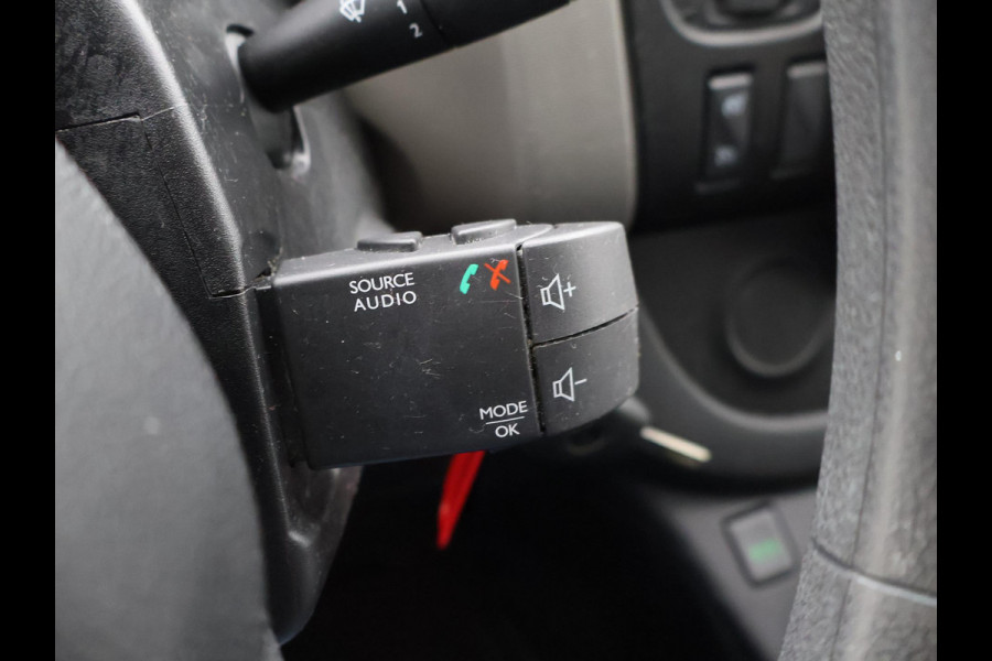 Renault Trafic 1.6 dCi T29 3-ZITS L2H1 + APPLE CARPLAY | ANDROID | TREKHAAK | CRUISE CONTROL | AIRCO