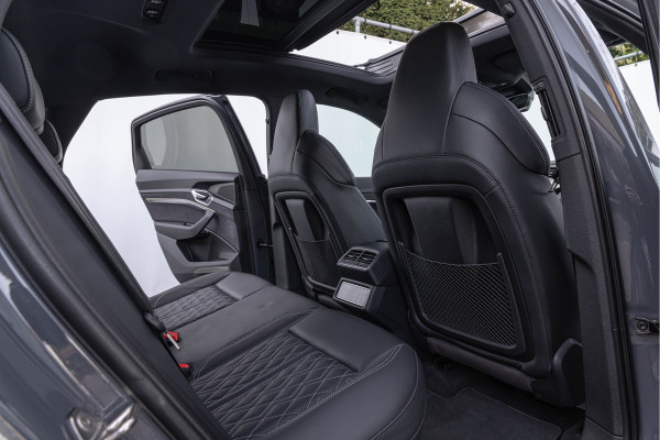 Audi SQ8 e-tron Sportback 504pk Quattro Pano S-stoelen B&O ACC Trekhaak
